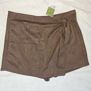 Hautemonde new brown soft skort sz large